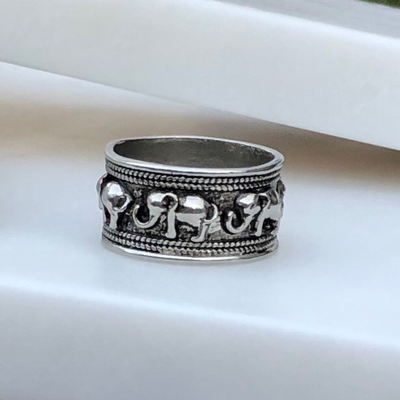 Boho Chunky Silver Tone Elephant Wide Band Ring 8 - Picture 3 of 8